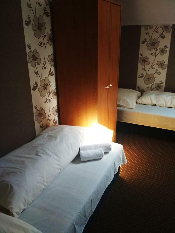 Sawik Dziekanowice Motel Lednogora Exterior foto